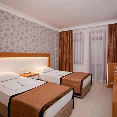 Diamore Szálloda 3*